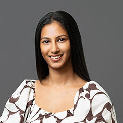 mia-maharaj-russell-van-hout-p-fi